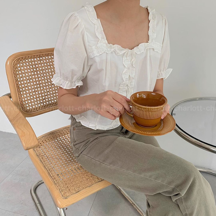 6 kiểu áo blouse đáng sắm thu này, diện lên cô gái nào cũng có thêm vài phần chanh sả”-4