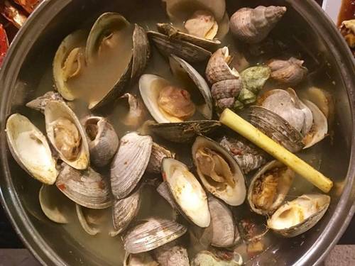 Rời Việt Nam sang Mỹ ở ẩn, Kasim Hoàng Vũ thành ông chủ, còn nấu ăn cực ngon-3