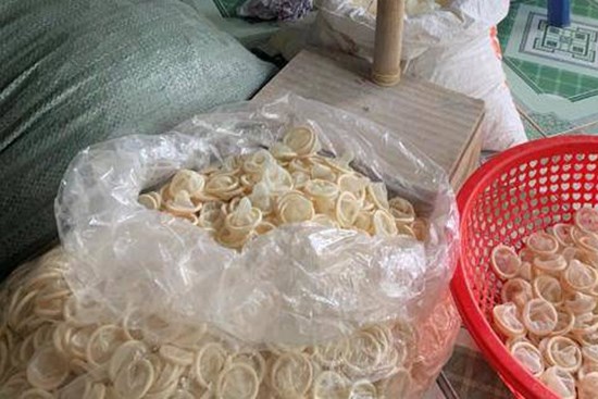 Lời khai của người phụ nữ 8X gom 4 tạ bao cao su về tái chế ở phòng trọ