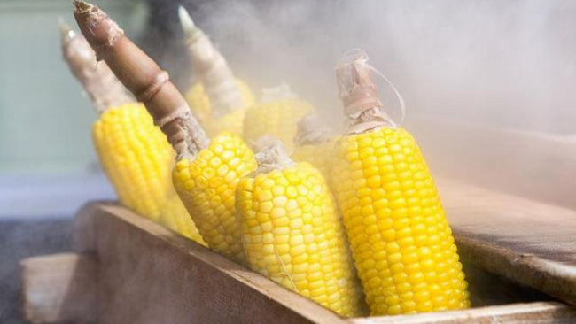 Ngô luộc vỉa hè và những tác hại khôn lường với sức khỏe-4