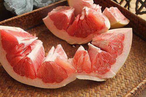 Bạn đã biết cách bóc vỏ bưởi cực dễ dàng, chỉ cần vài thao tác là xong!-3