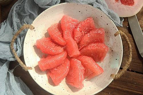 Bạn đã biết cách bóc vỏ bưởi cực dễ dàng, chỉ cần vài thao tác là xong!-5