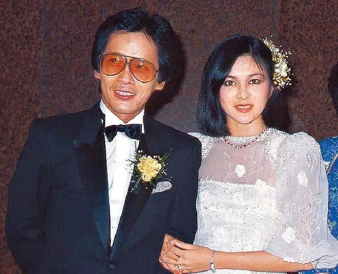 Đệ nhất mỹ nhân Hong Kong Quan Chi Lâm: U60 giàu có, hẹn hò trai trẻ kém 24 tuổi-5