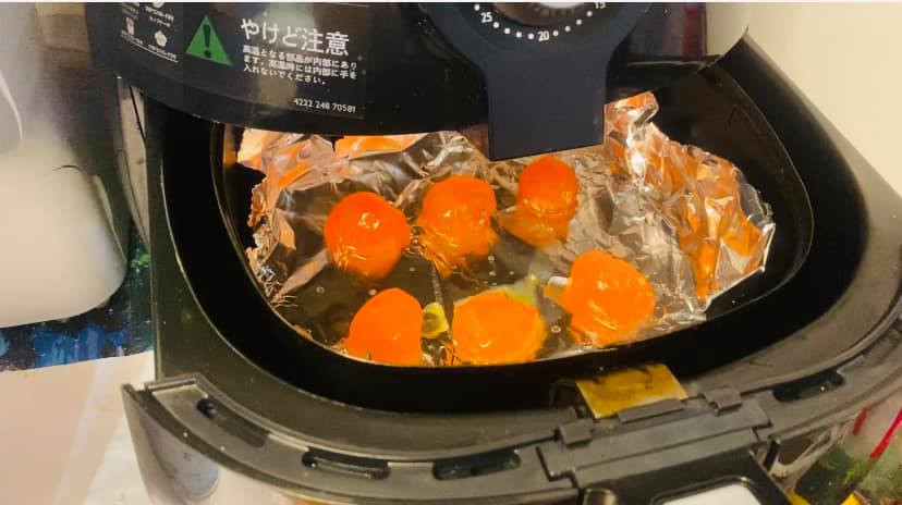 Cách làm bánh trung thu trứng muối tan chảy vừa độc lạ vừa thơm ngon khiến cả nhà thích thú-4