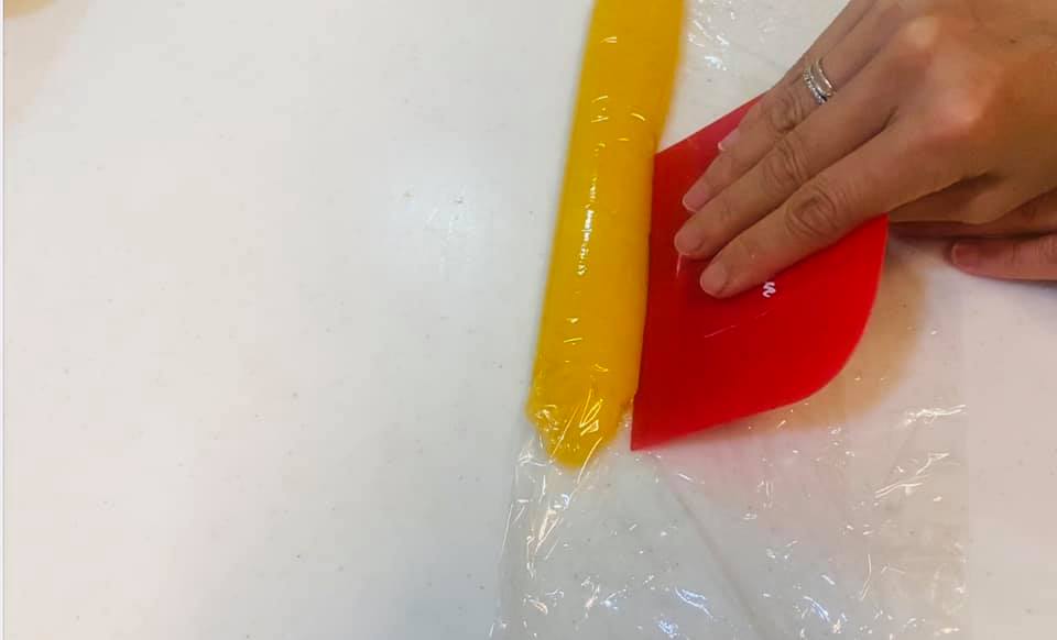 Cách làm bánh trung thu trứng muối tan chảy vừa độc lạ vừa thơm ngon khiến cả nhà thích thú-12