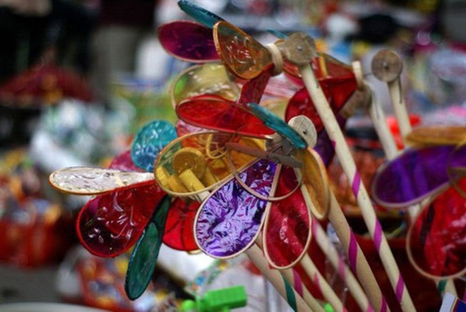 Nguồn gốc, ý nghĩa của trống bỏi, đèn ông sao, tiến sĩ giấy-3