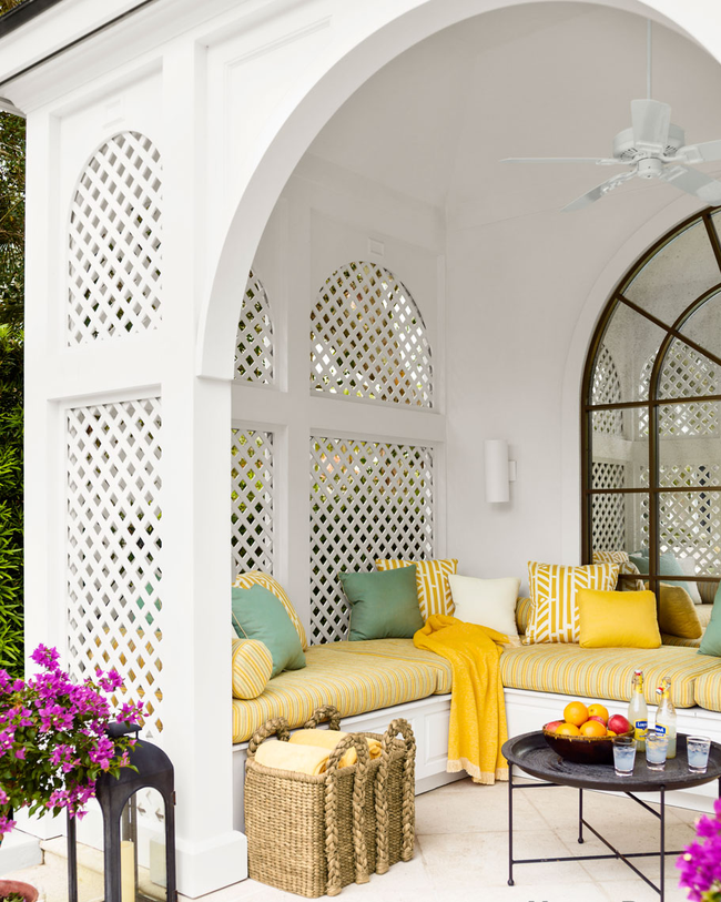 Mùa đẹp nhất trong năm đã đến, hãy chớp ngay những ý tưởng thiết kế tuyệt vời cho góc thư giãn ngoài trời-3