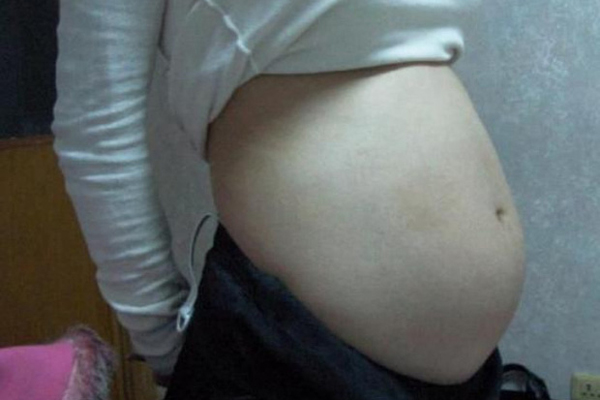 Con gái 14 tuổi có bầu, hành động của người mẹ khi biết chuyện khiến ai cũng sốc-3