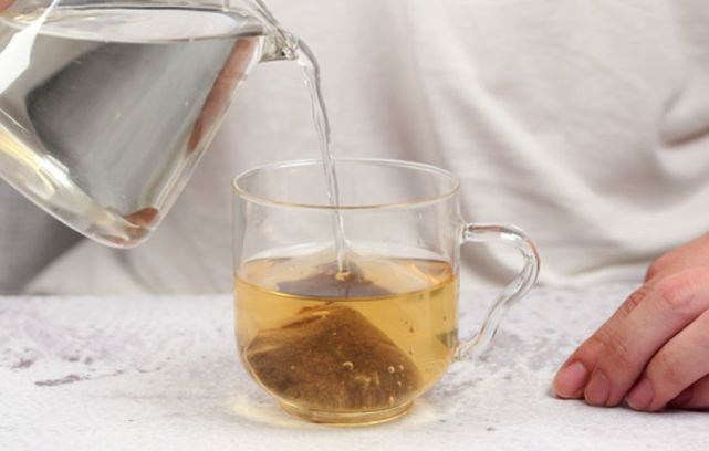 Thận của người đàn ông 32 tuổi bị lấp đầy với hơn 400 viên sỏi, bác sĩ thở dài: Đúng là kiểu ăn uống có hại nhưng người trẻ hay bỏ qua-6