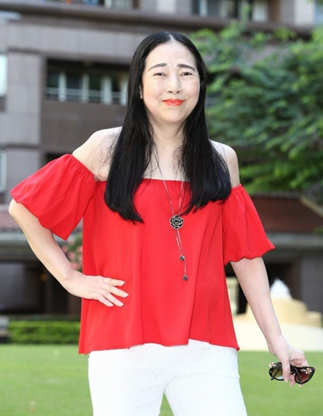 Nữ đại gia thích cặp trai trẻ ôm núi tiền sau 5 đời chồng gây ồn ào-2