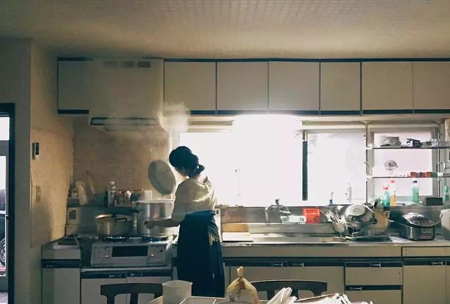 Đây là độc tố gây ung thư nhóm 2A mà WHO gọi là kẻ giết người trong nhà bếp: Nhiều bà nội trợ tiếp xúc mỗi ngày mà chưa biết cách bảo vệ mình đúng nhất-1