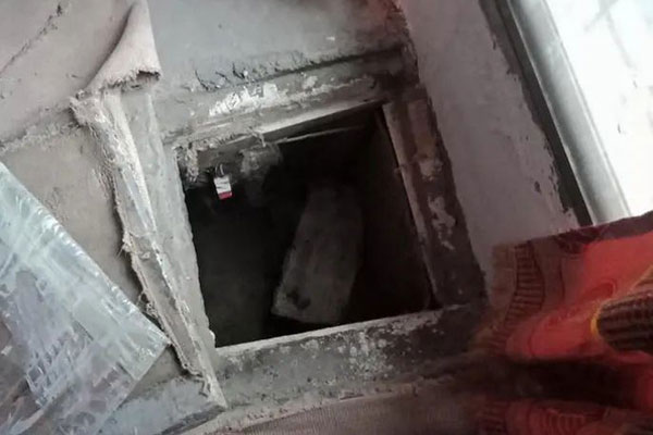 Chưa đầy 3 phút, bé gái 9 tuổi bị bắt cóc và cưỡng hiếp giữa ban ngày, đoạn clip ghi lại vụ việc khiến phụ huynh nào cũng rùng mình-3