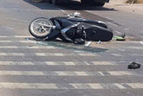 Va chạm khiến 3 bố con thương vong, tài xế xe container rời khỏi hiện trường