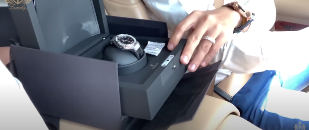 Đại gia Minh Nhựa tặng 1 cặp đồng hồ Hublot cho vợ chồng con gái cưng kỷ niệm ngày cưới, rưng rưng nỗi niềm người làm cha-2