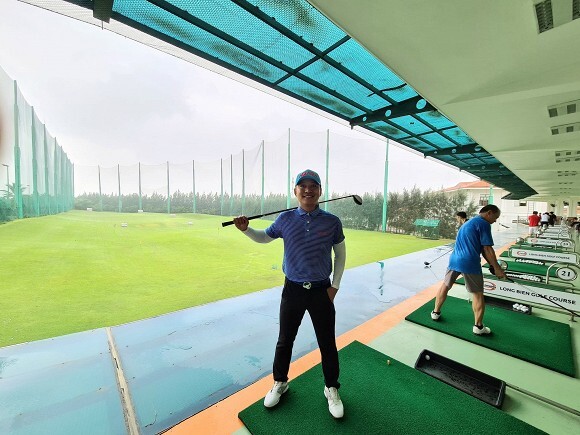 Sau tuyên bố tạm ngưng hát, Tuấn Hưng dành hết thời gian cho vợ-2