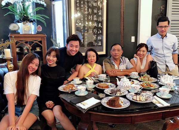 Showbiz Việt có 3 cô em chồng của sao nữ thân thiết với chị dâu còn hơn cả anh trai, nhìn tình cảm họ dành cho nhau mà ai cũng ngưỡng mộ-1