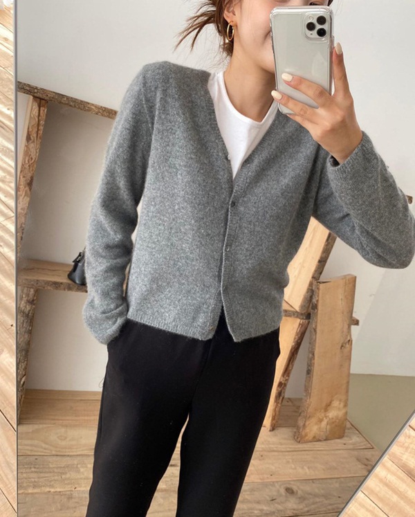 Chỉ là 2 dáng áo len cơ bản nhưng lại có sức mạnh cải thiện style ghê gớm, có đủ thì bạn khỏi lo mỗi sáng mặc gì-15