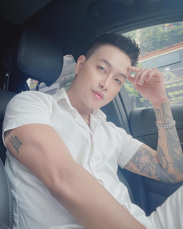 TiTi bị cướp tấn công và lợi dụng sơ hở bẻ kính xế hộp giữa đường, tiếp tục gặp tai nạn xe ngay buổi tối cùng ngày-3