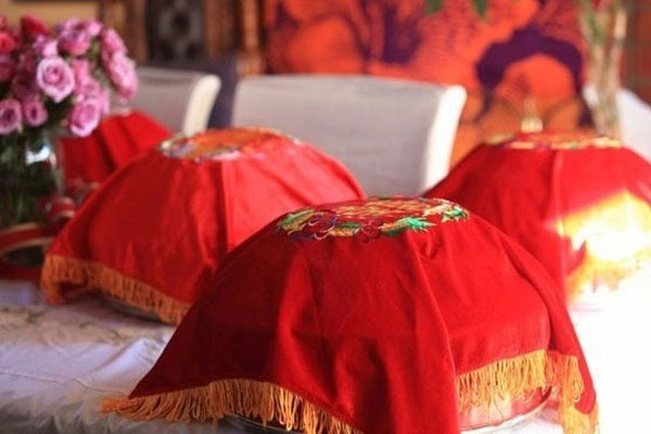 Chú rể chua chát khi người tình 55 tuổi đến đám cưới đánh ghen-1