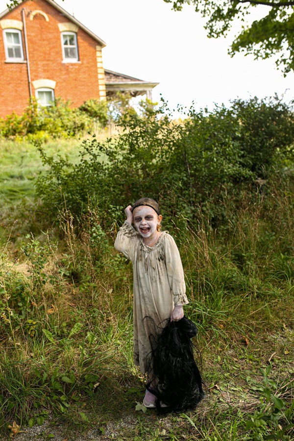 Tưởng là cảnh trong phim, nào ngờ đằng sau loạt ảnh kinh dị của bé gái này lại có một sự thật gây choáng-5