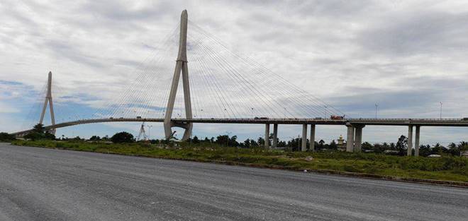 Nạn nhân sống sót trong vụ sập cầu Cần Thơ 13 năm trước tiết lộ nhờ... đôi dép-4