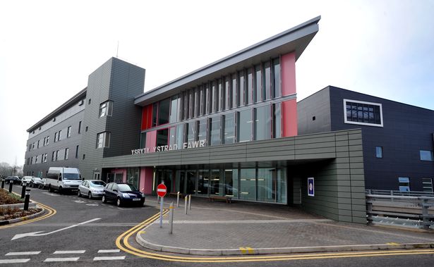 Đi đẻ mà nhân viên y tế đuổi về 3 lần vì lý do còn lâu mới đẻ, lúc lên bàn sinh, bé trai đã tử vong trước khi chào đời-2