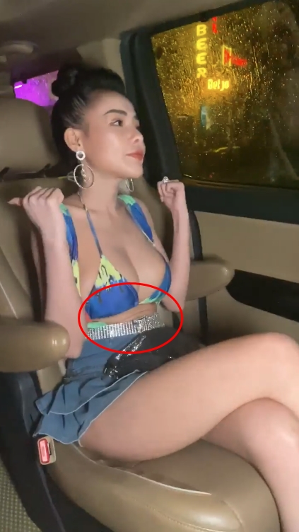 Bikini phản chủ, Ngân 98 lộ ngấn mỡ bụng: Vòng eo 49cm chỉ là sự lươn lẹo?-2