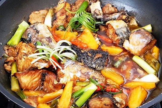 Cách làm món cá nục kho dứa đậm đà, ngon cơm