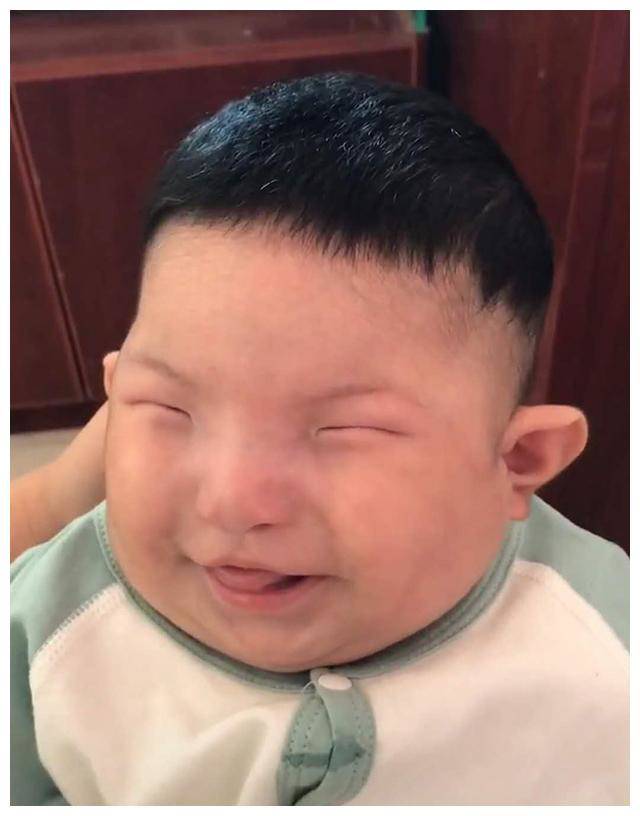 Mẹ kêu cứu vì con ra đời giống yêu quái, dân tình phẫn nộ réo gọi bố đứa trẻ-2