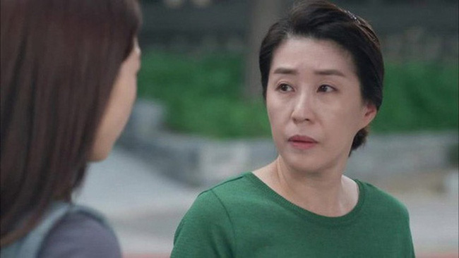 Mẹ chồng bắt đóng 7 triệu mà bữa cơm toàn lạc với trứng, nàng dâu có màn tiền trảm hậu tấu khiến bà tiếc đứt ruột vì mất tiền vẫn phải giả bộ vui vẻ-1