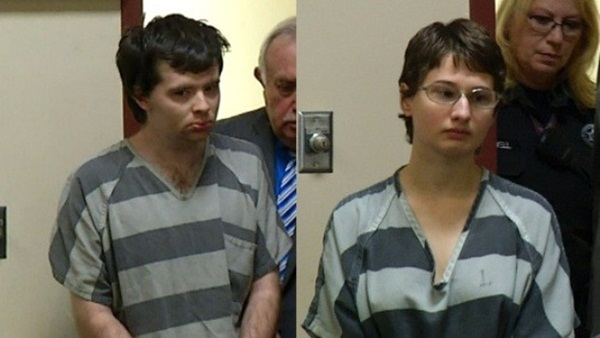 Mẹ vừa qua đời, con gái bại liệt bỗng đứng lên đi lại bình thường, hé lộ chân tướng vụ án con giết mẹ với dòng thông báo rợn người trên MXH-10