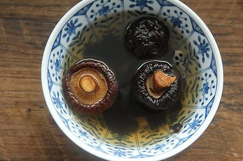 Tưởng chỉ có thể luộc hoặc xào, đậu bắp đem nhồi thịt lại ngon bất ngờ-2