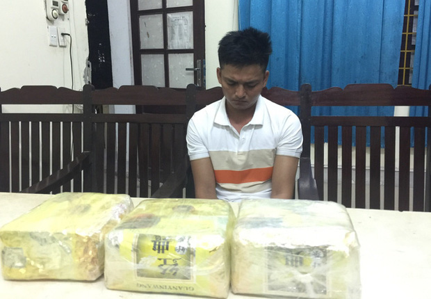 Trinh sát đào đất lấy lô ma túy trị giá 10 tỷ đồng của ông trùm ở xứ Nghệ-3