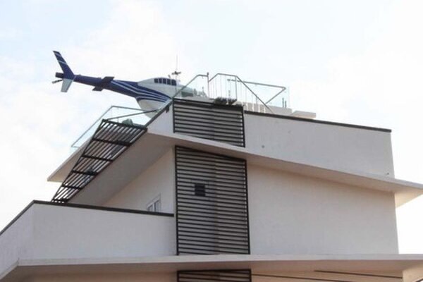 Trùm cá độ bóng đá nghìn tỷ trưng máy bay trực thăng mô hình trên nóc nhà ở Hải Dương-2