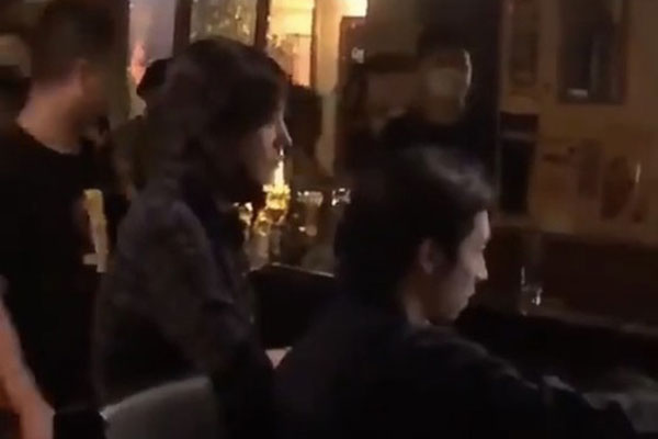 Hôn nhân giữa Triệu Vy và chồng đã kết thúc bằng một bản thỏa thuận ngầm”, chính Huỳnh Hữu Long là người tiết lộ chuyện vợ sống chung với trai trẻ?-5