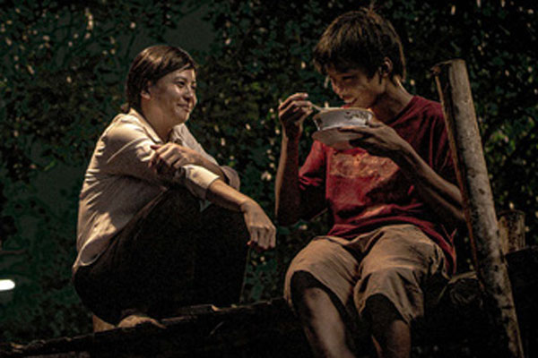 RÒM: Lời cảnh tỉnh về một xã hội bại hoại do số đề”, nơi trẻ con cùng quẫn bởi khát vọng đổi đời của người lớn-9