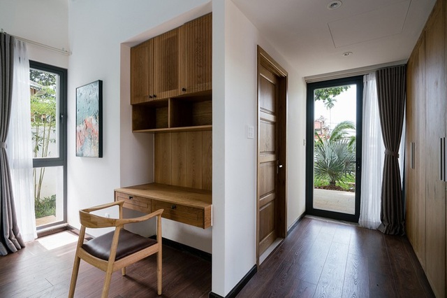 Biệt thự đóng kín cửa vẫn thừa ánh sáng nhờ độc chiêu thiết kế không ngờ-11