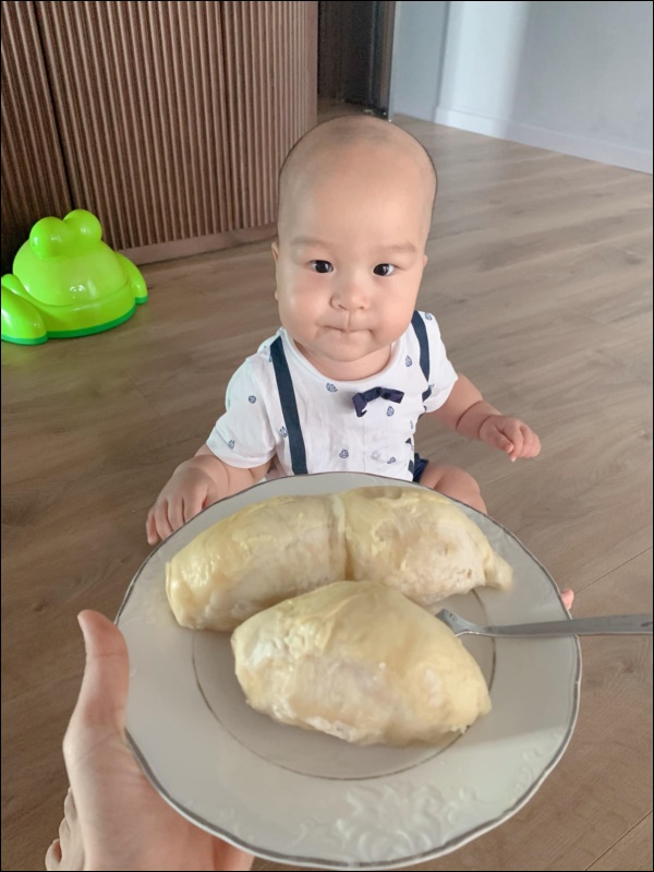 Sợ hai nhóc tỳ quá bụ bẫm, vợ tiếp viên hàng không của MC Thành Trung quyết dùng biện pháp này để con giảm cân!-6