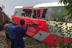 Vụ xe 45 chỗ chở học sinh tiểu học va chạm với tàu hỏa: Gặp nạn sau khi đi trải nghiệm thực tế-2