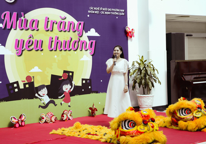 Bố mẹ Trúc Nhi - Diệu Nhi xúc động đón Trung thu đầu tiên với 2 con, tuần sau 2 bé xuất viện về nhà-5