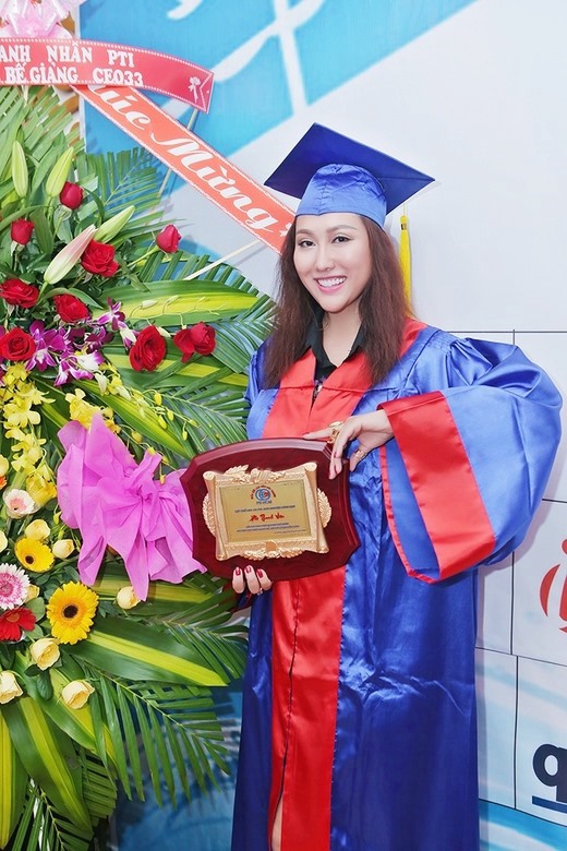 Chồng cũ lấy vợ mới, Phi Thanh Vân định đi kiện, U40 một mình nuôi con thành giỏi nhất trường-5