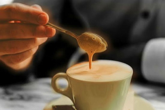 Người đàn ông bỏ tinh dịch, nước bọt, thuốc nhuận tràng, thuốc kích dục vào cafe của nữ đồng nghiệp suốt 10 tháng vì tỏ tình thất bại