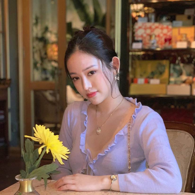 Thuý Vi nhạt nhoà khi đọ sắc với hội bạn, dân tình tiếc nuối thần thái đỉnh cao thời mới phẫu thuật thẩm mỹ-2