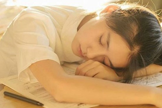 Ăn kiêng kham khổ nhưng không xuống ký, “thủ phạm” chính là 5 việc phụ nữ nào cũng hay phạm phải