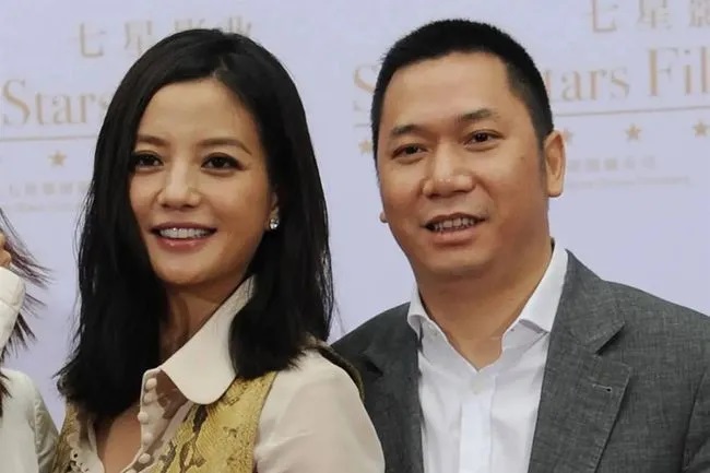 Hôn nhân giữa Triệu Vy và chồng đã kết thúc bằng một bản thỏa thuận ngầm”, chính Huỳnh Hữu Long là người tiết lộ chuyện vợ sống chung với trai trẻ?-4