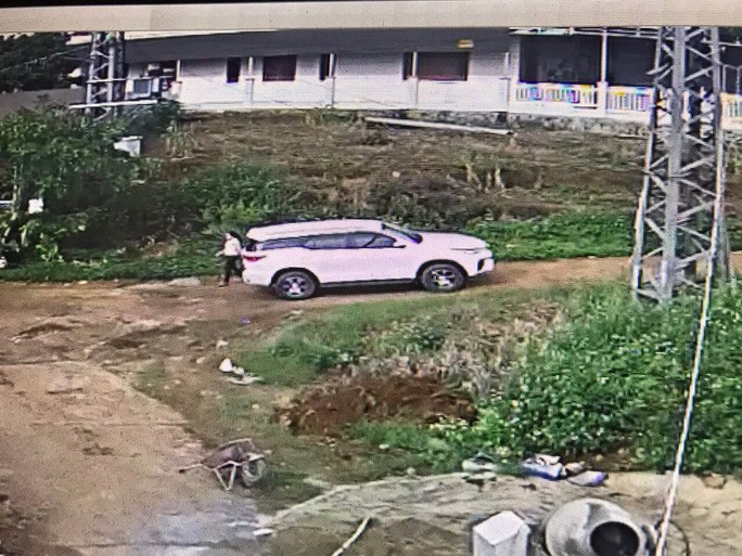 Cho con mới sinh rồi hô hoán bị bắt cóc-1