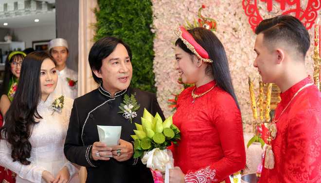 Vợ 3 Kim Tử Long: Là mẹ kế, tôi phải tự biết giới hạn mình ở một mức độ nào đó-2