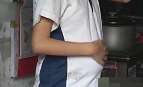 Con gái 14 tuổi có bầu, hành động của người mẹ khi biết chuyện khiến ai cũng sốc-1