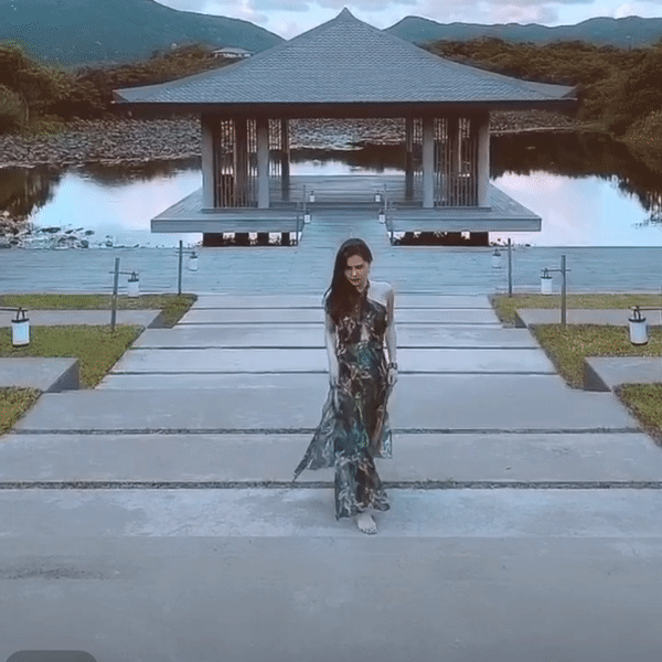 Mặc váy xẻ cao chót vót, nữ chính Yêu thì ghét thôi” làm ai cũng ngỡ bỏ quên nội y-4