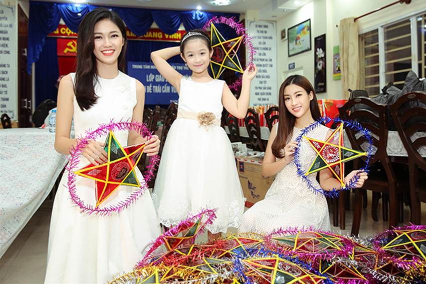 Hiền Hồ vào vai chị Hằng: Đánh phấn vừa dày vừa trắng bệch, nhìn qua cũng thấy hết hồn-11